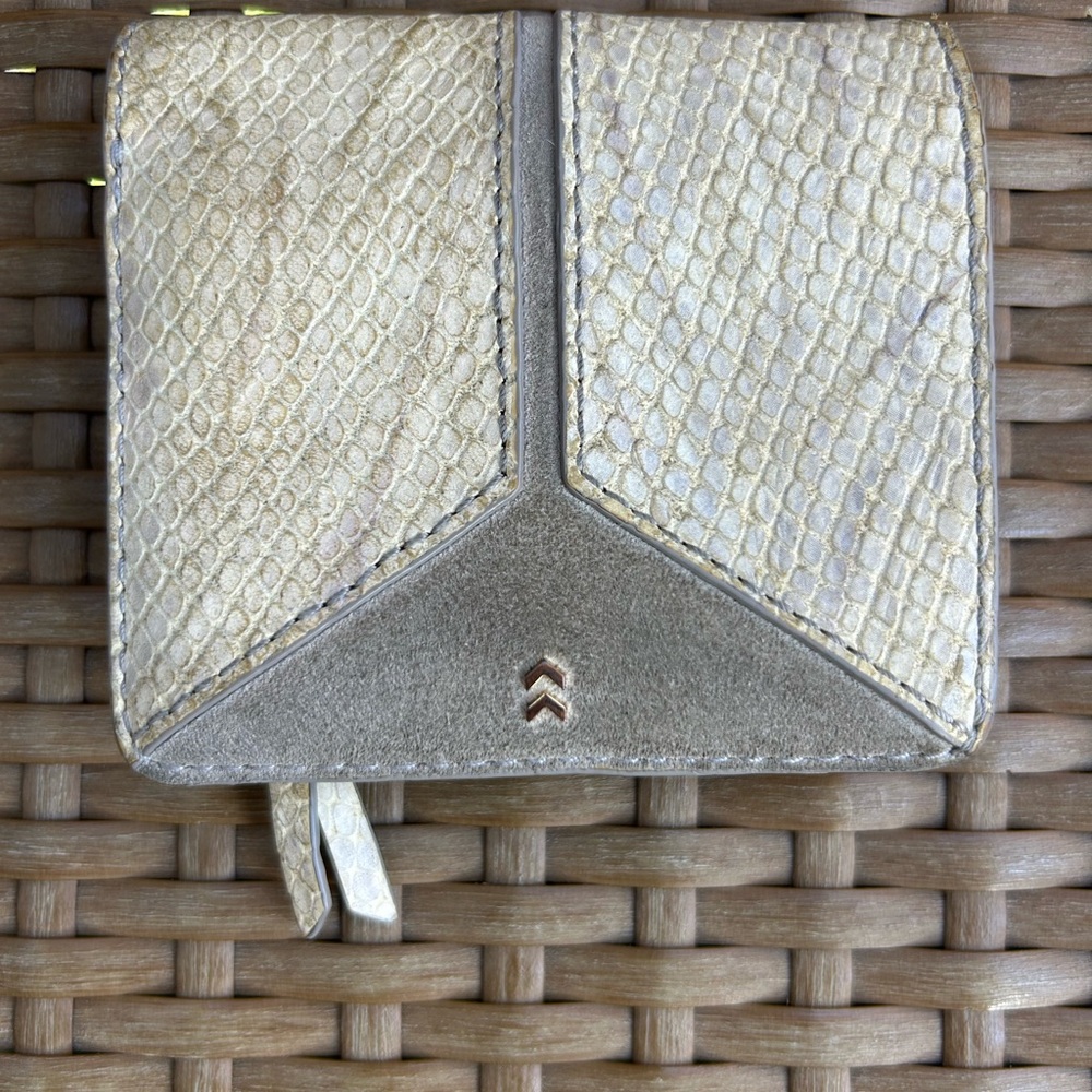 Stella & Dot Covet Highline Wallet – Suede & Snakeskin Leather – Used
